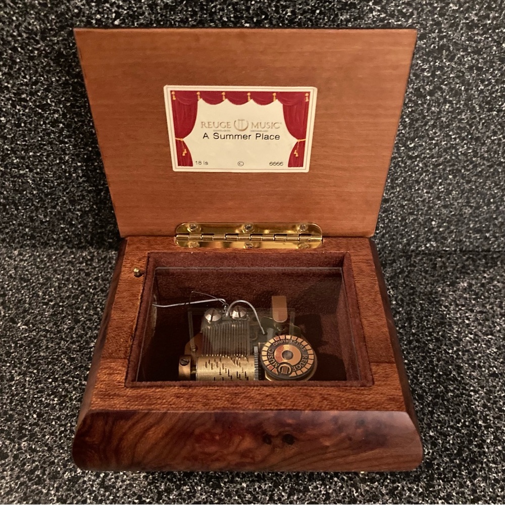 Vintage Reuge Music Box Plays “A Summer Place” 4.5x3.75x2.5 inches